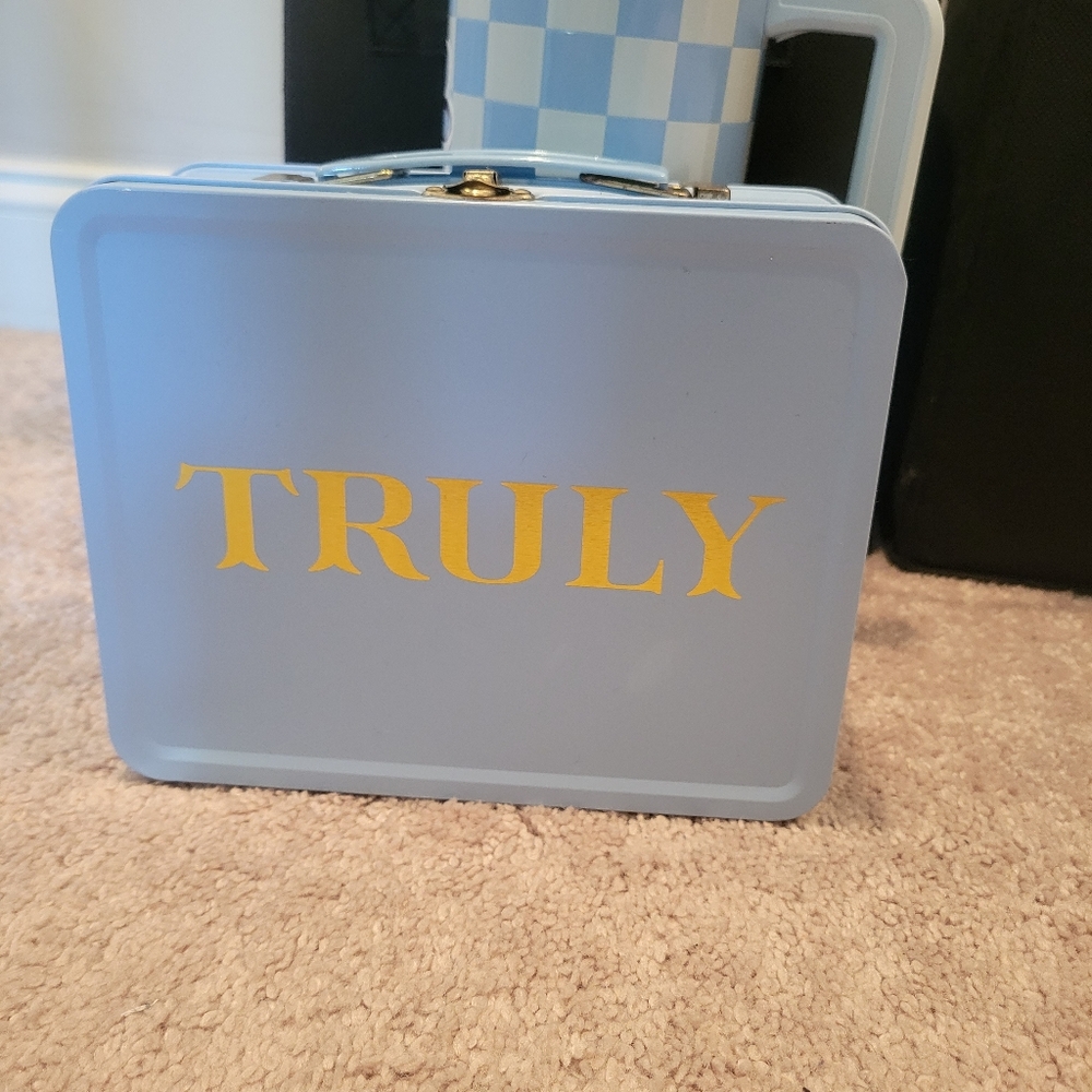 Light Blue 'TRULY' Tin